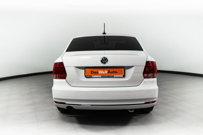 Volkswagen Polo 1.6 MPI AT (110 л. с.)