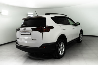 Toyota RAV4 2.0 CVT (146 л. с.)