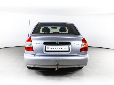 Hyundai Accent 1.5 MT (102 л. с.)