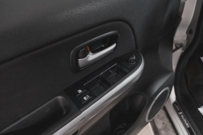 Suzuki Grand Vitara 2.0 AT (140 л.с.) 4WD