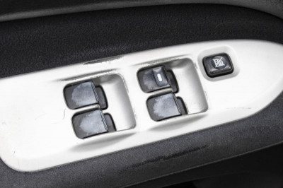 Mitsubishi Lancer 1.6 MT (98 л.с.)