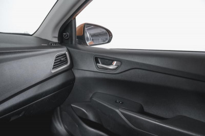 Hyundai Solaris 1.4 MT (100 л.с.)