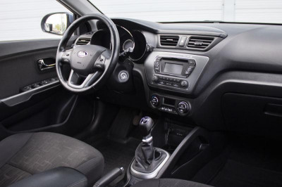 Kia Rio 1.6 6MT (123 л. с.)