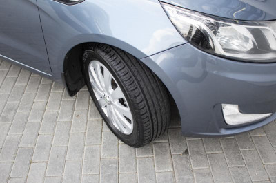 Kia Rio 1.6 6MT (123 л. с.)