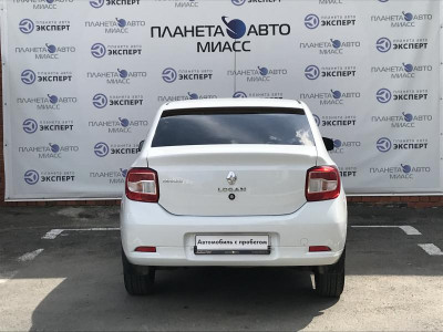 Renault Logan 1.6 MT (82 л. с.)