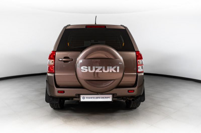Suzuki Grand Vitara 2.4 MT (169 л.с.) 4WD