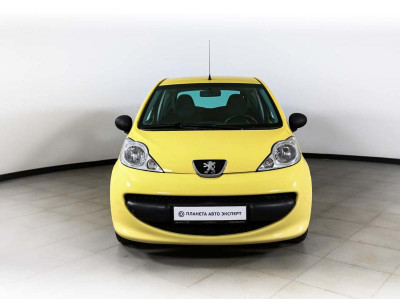 Peugeot 107 1.0 MT (68 л. с.)