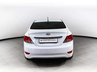 Hyundai Solaris 1.6 AT (123 л. с.)