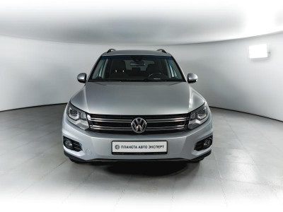 Volkswagen Tiguan 2.0d AT (140 л.с.) 4WD