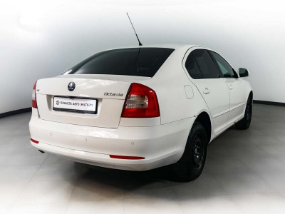ŠKODA Octavia 1.6 MPI AT (102 л. с.)