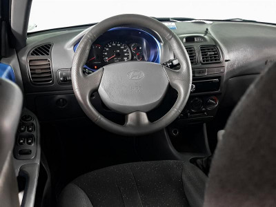 Hyundai Accent 1.5 MT (102 л. с.)
