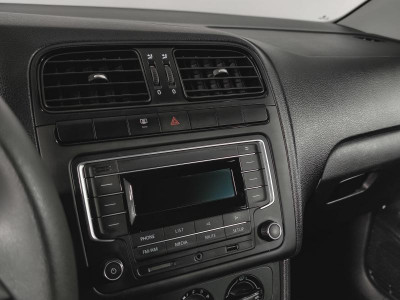 Volkswagen Polo 1.6 MPI AT (110 л. с.)