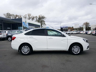 LADA Vesta 1.6 MT (106 л. с.)