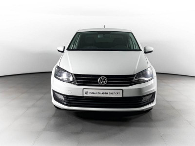 Volkswagen Polo 1.6 MPI AT (110 л. с.)