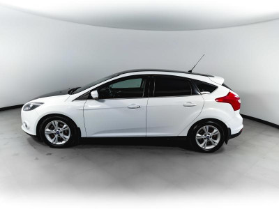Ford Focus 1.6 PowerShift (105 л. с.)