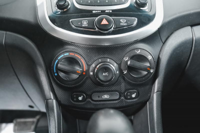 Hyundai Solaris 1.6 AT (123 л. с.)