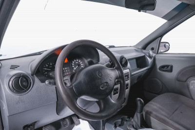 Renault Logan 1.4 MT (75 л.с.)