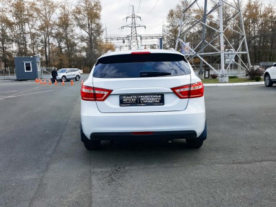 LADA Vesta SW 1.6 MT (106 л.с.)