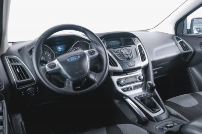Ford Focus 1.6 MT (105 л. с.)
