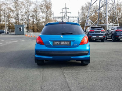 Peugeot 207 1.4 MT (90 л.с.)