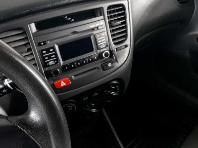 Kia Rio 1.4 MT (97 л. с.)