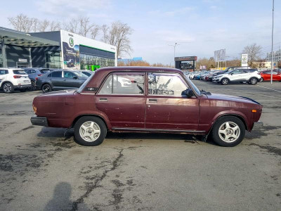 LADA 2107 1.6 MT (75 л. с.)