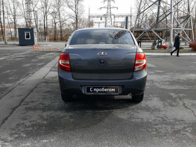 LADA Granta седан 1.6 MT 8кл (82 л. с.)