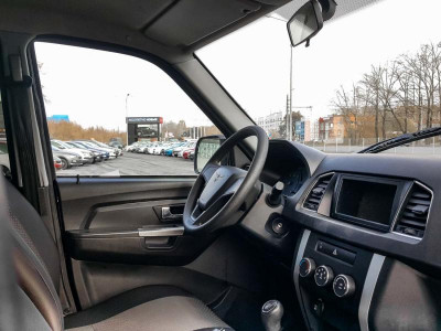 УАЗ Patriot 2.7 MT (134,6 л. с.)