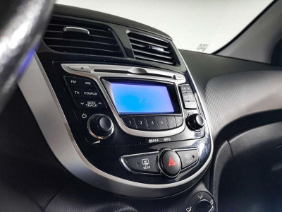 Hyundai Solaris 1.4 MT (107 л. с.)