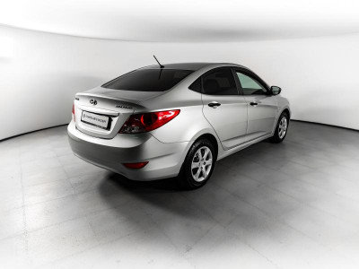 Hyundai Solaris 1.6 MT (123 л. с.)