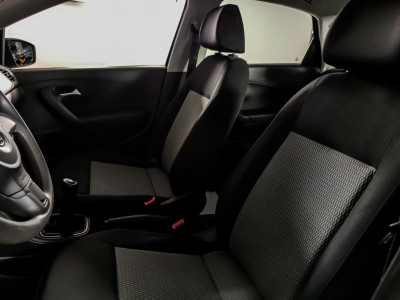 Volkswagen Polo 1.6 MT (105 л. с.)