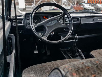 LADA 2105 1.6 MT (75 л. с.)